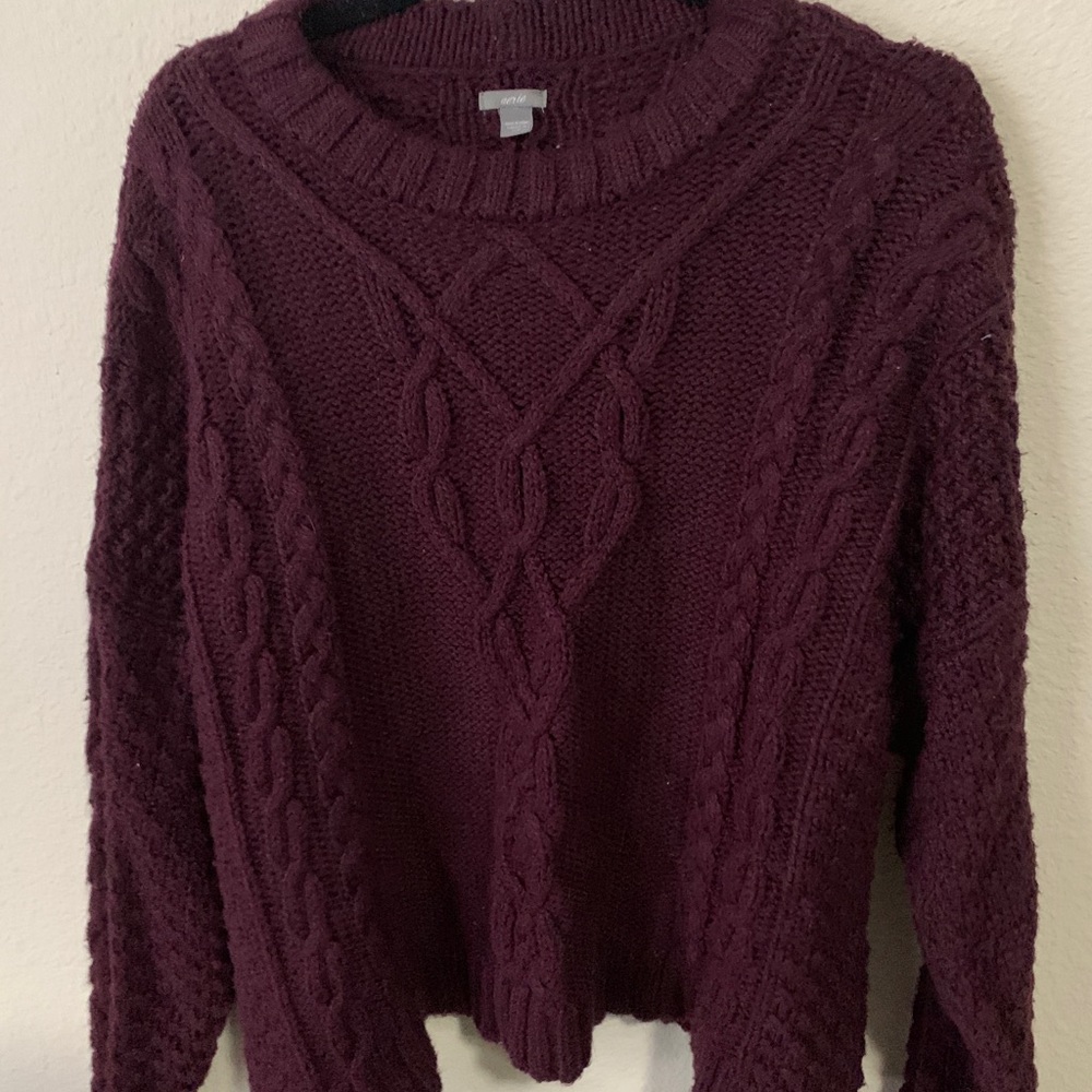 Maroon sweater